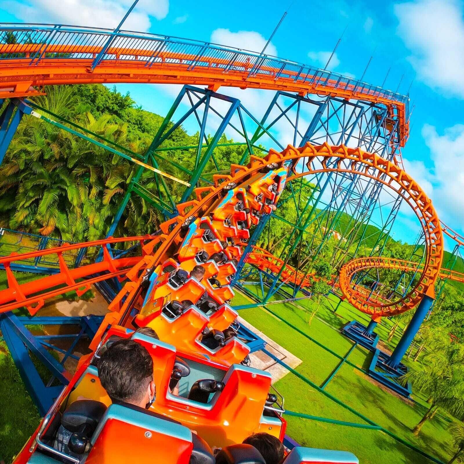 image-housing-carousel