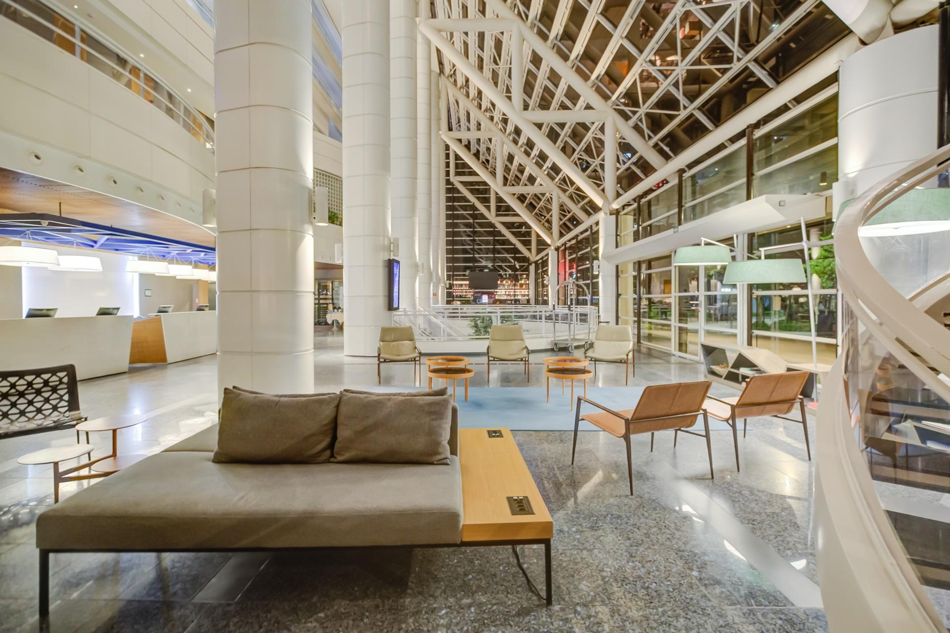 image-housing-carousel