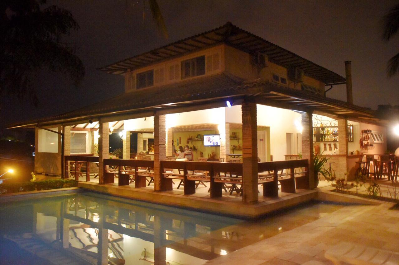 image-housing-carousel