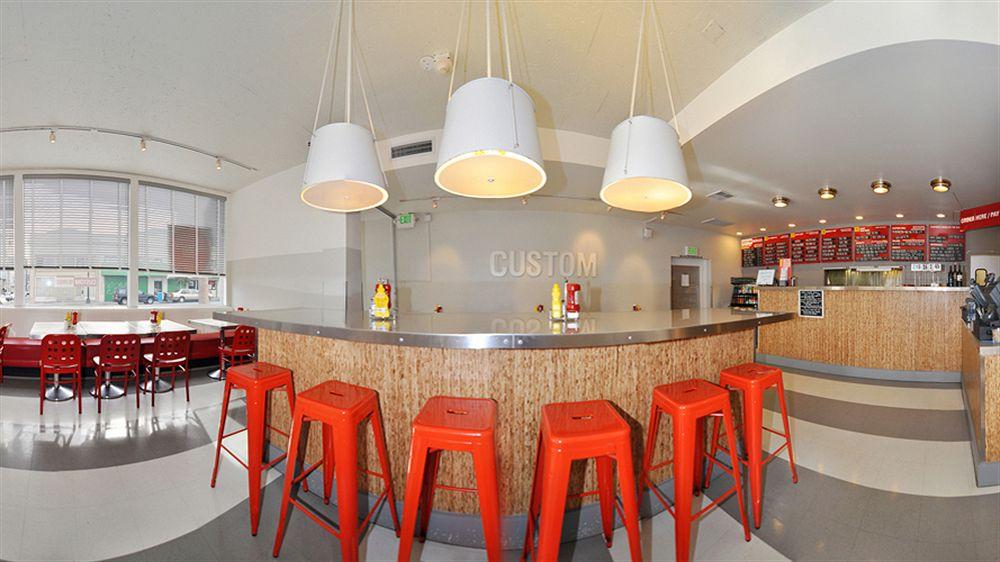 image-housing-carousel