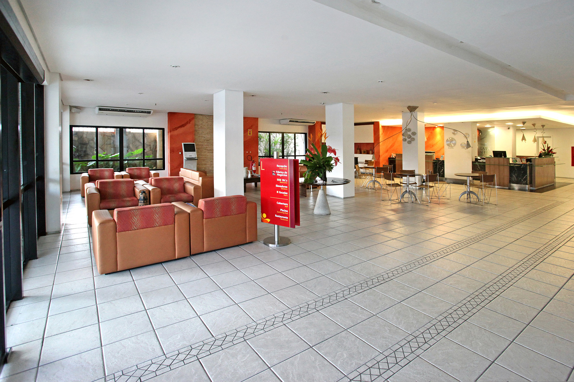 image-housing-carousel