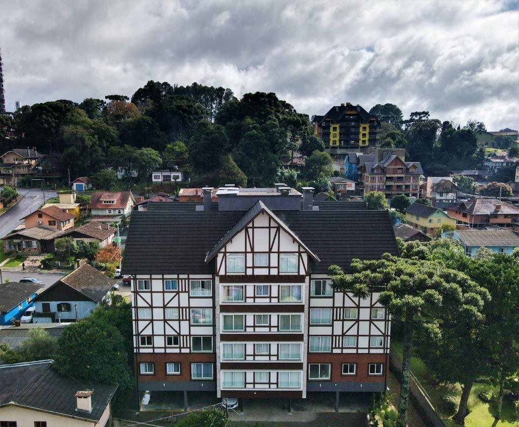 image-housing-carousel