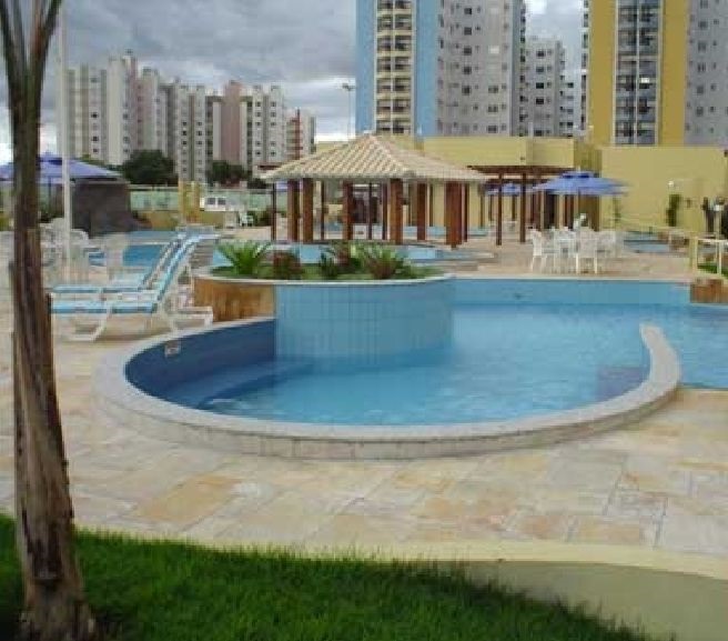 image-housing-carousel