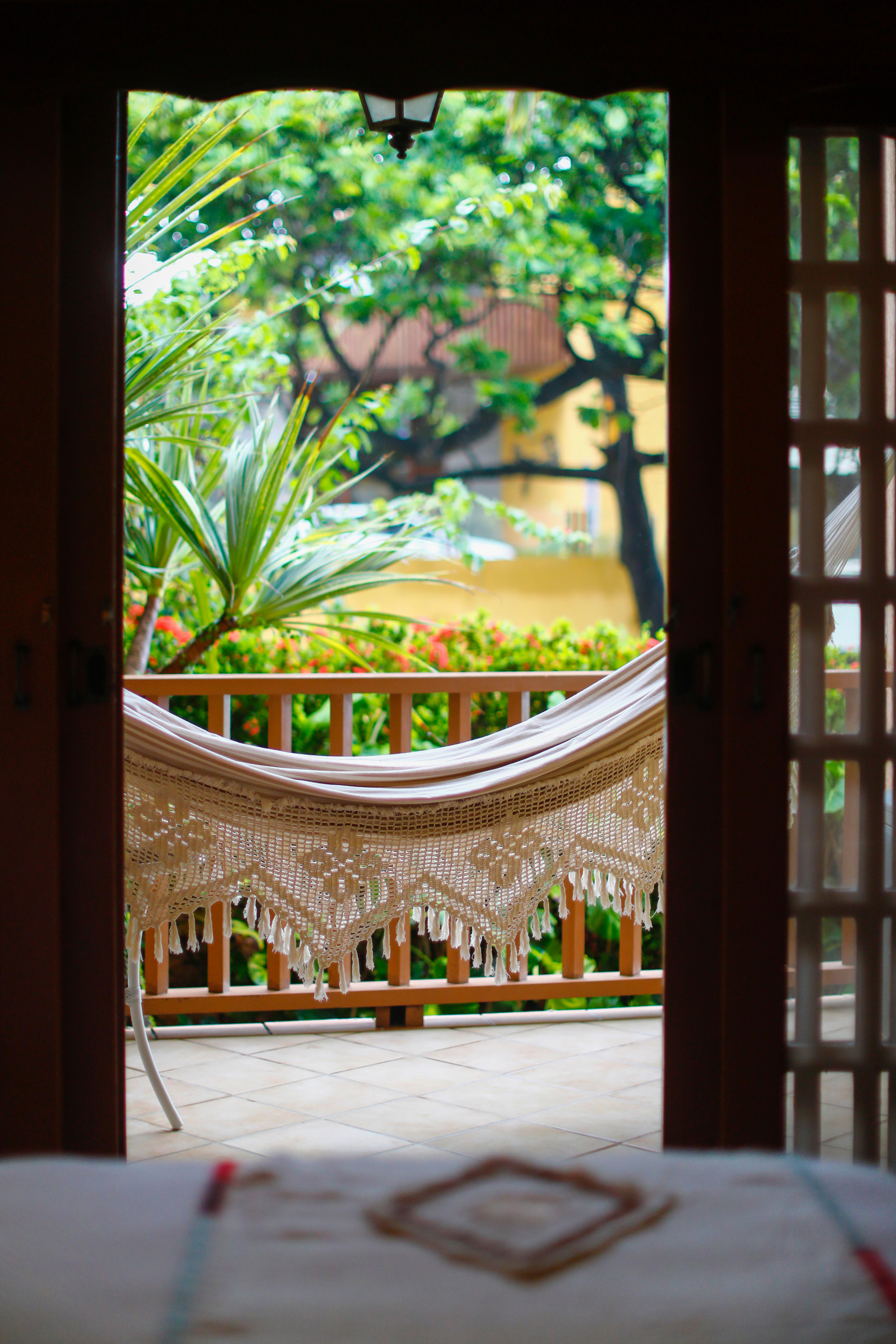 image-housing-carousel