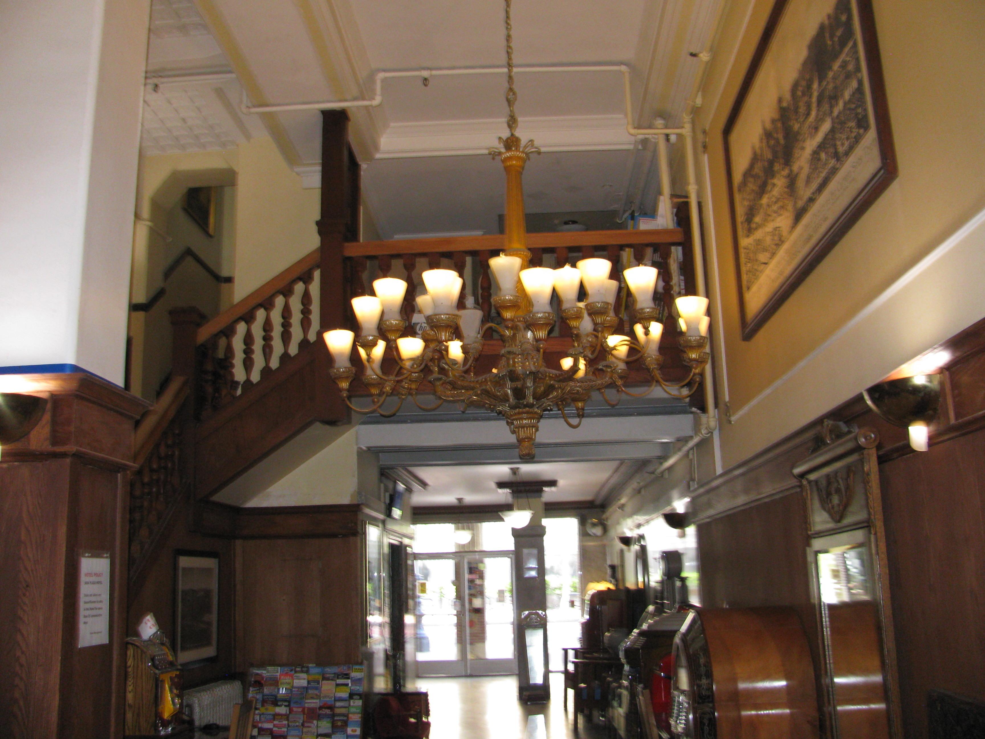 image-housing-carousel