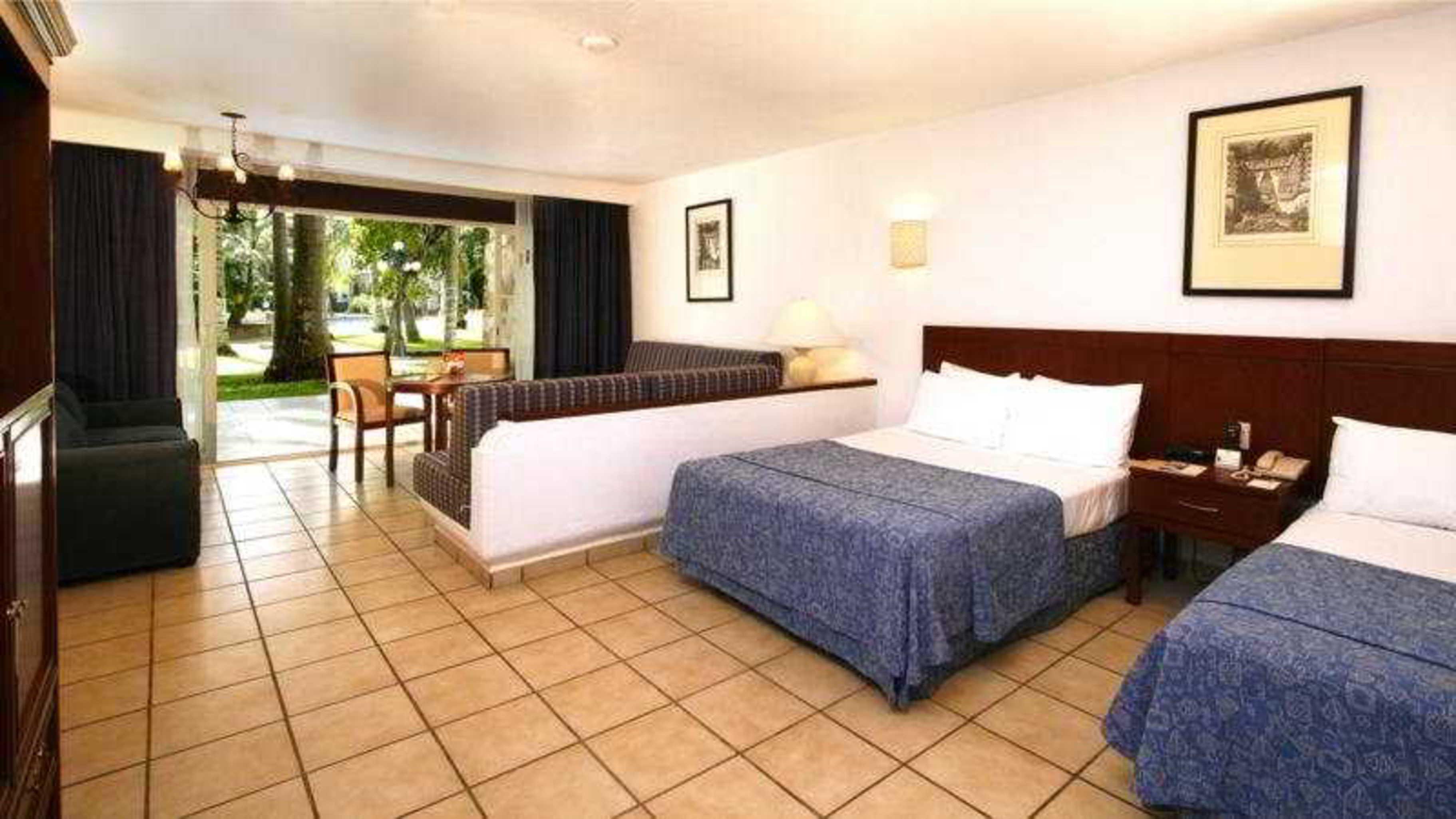 ESTANDAR VISTA AL JARDIN DOUBLE BEDS