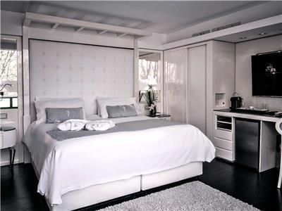 image-housing-carousel