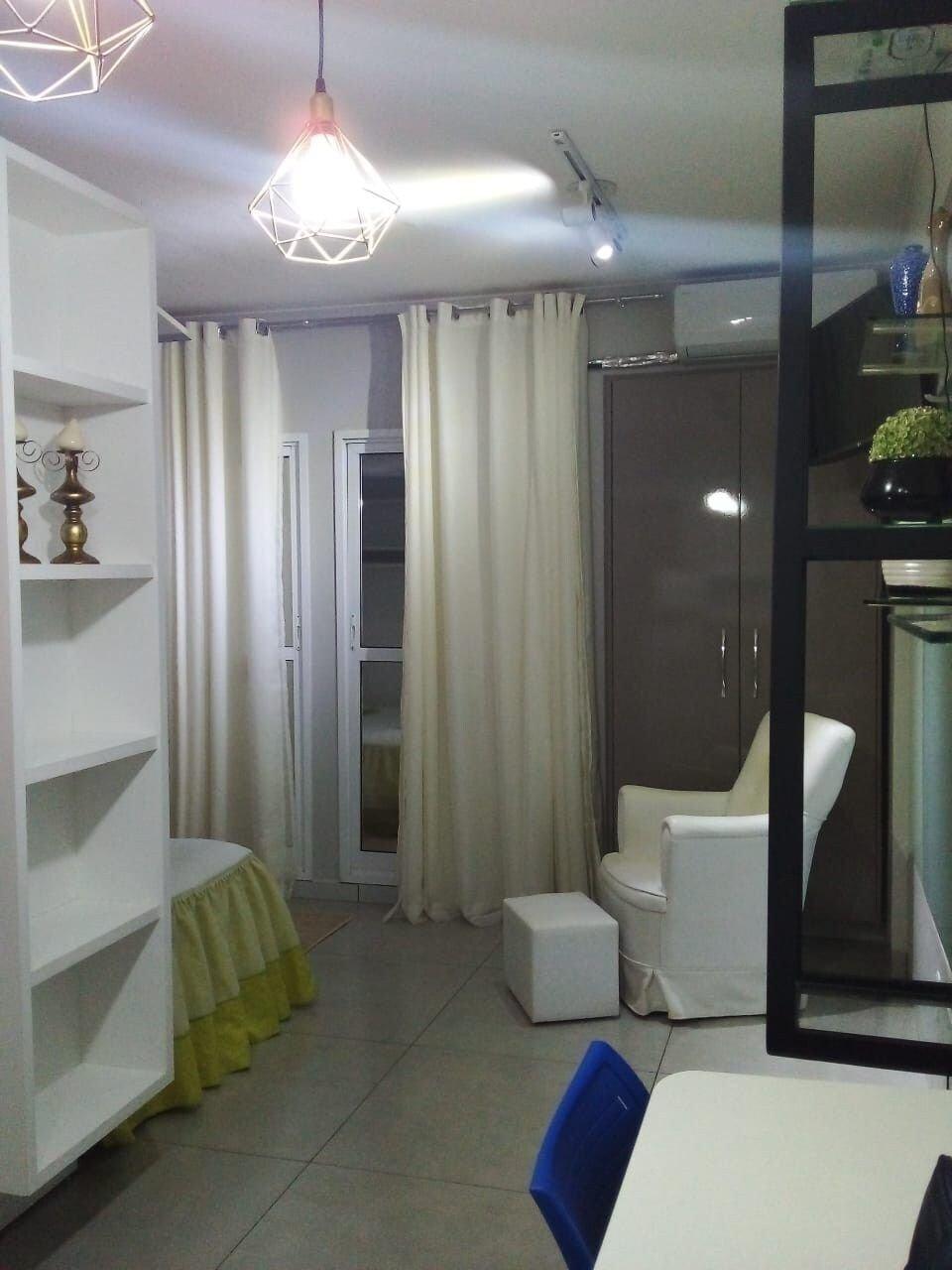 image-housing-carousel