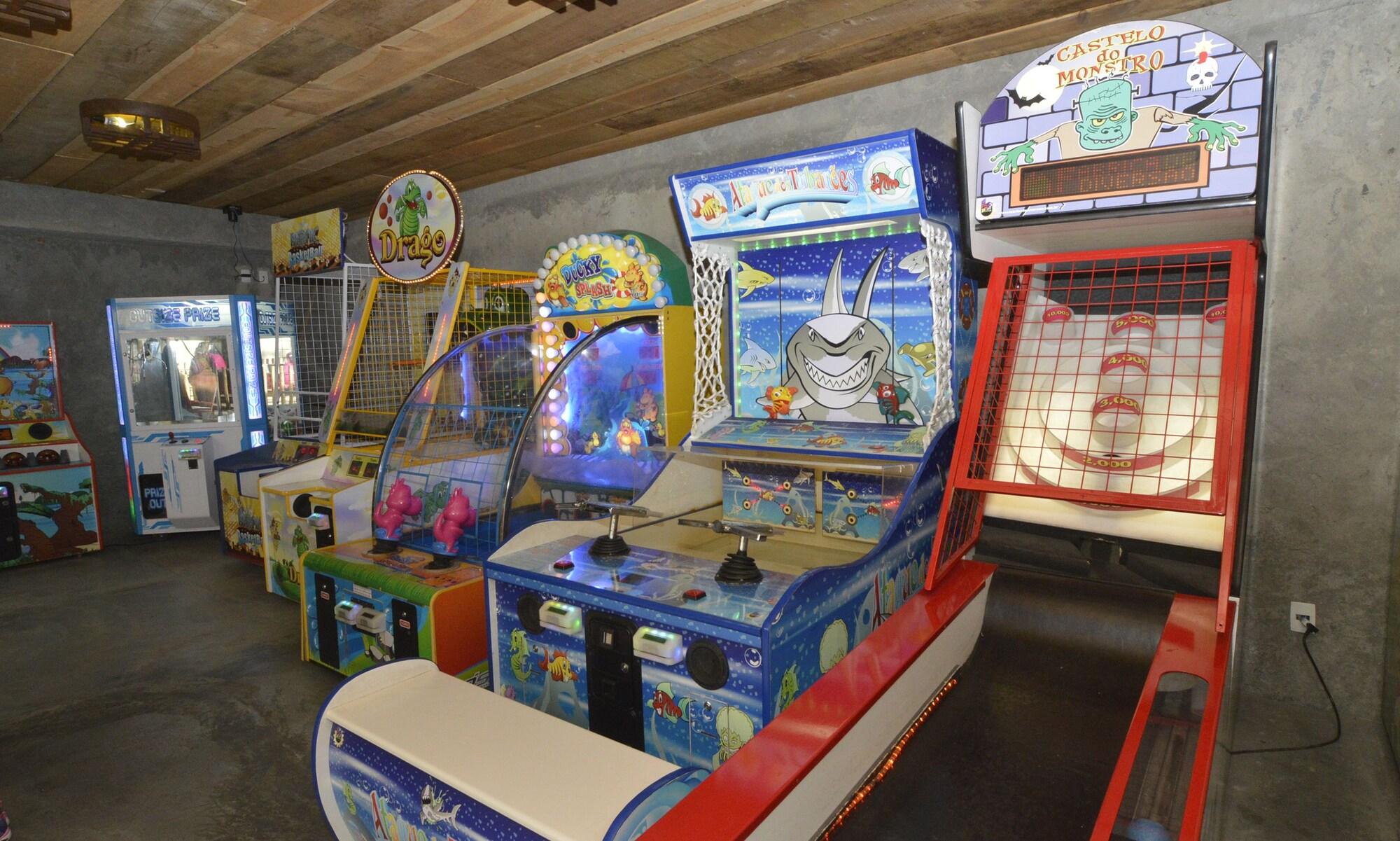 image-housing-carousel