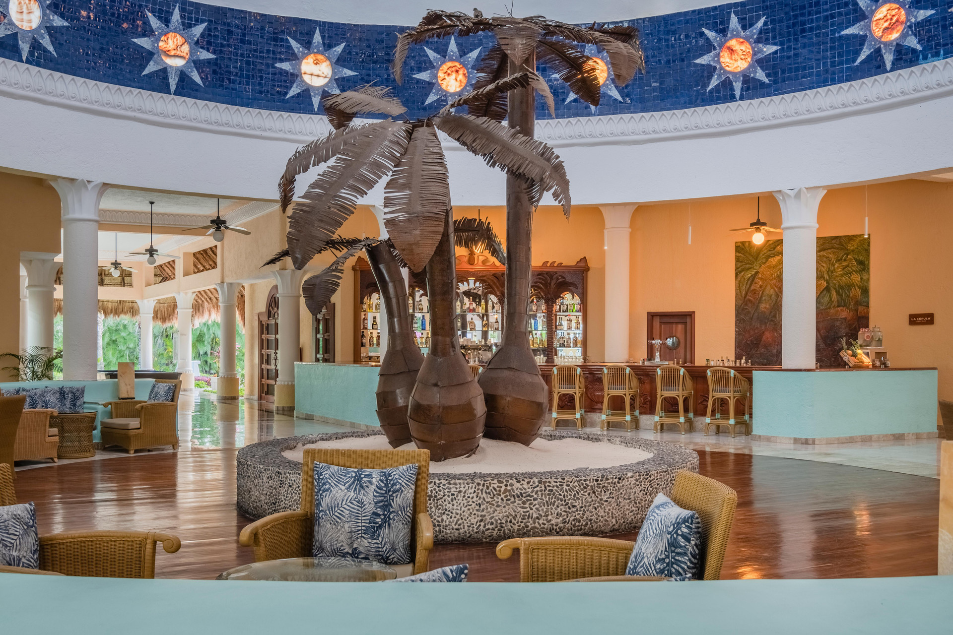 image-housing-carousel