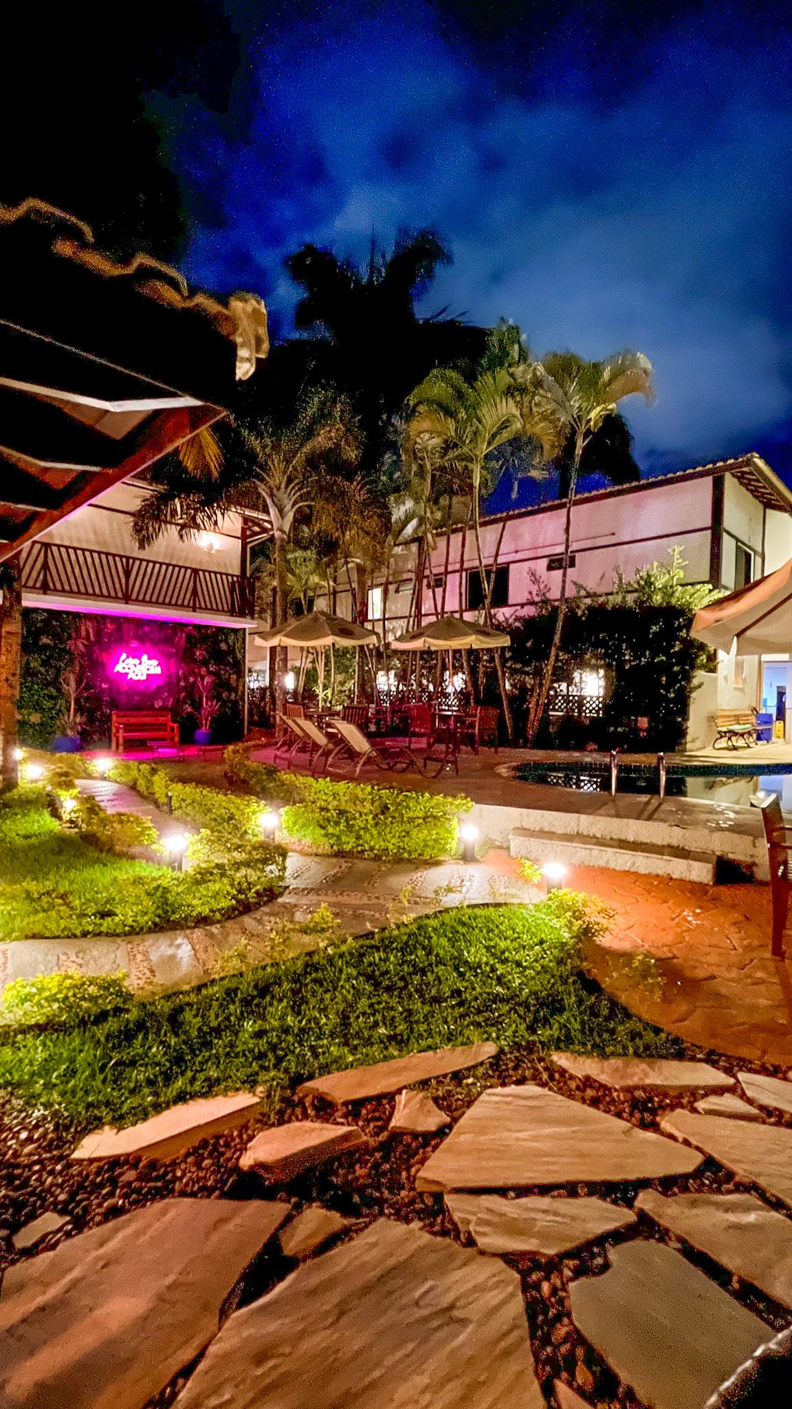 image-housing-carousel