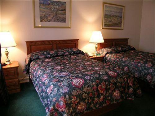 image-housing-carousel