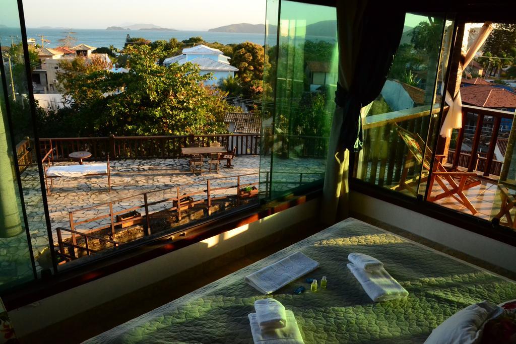 image-housing-carousel