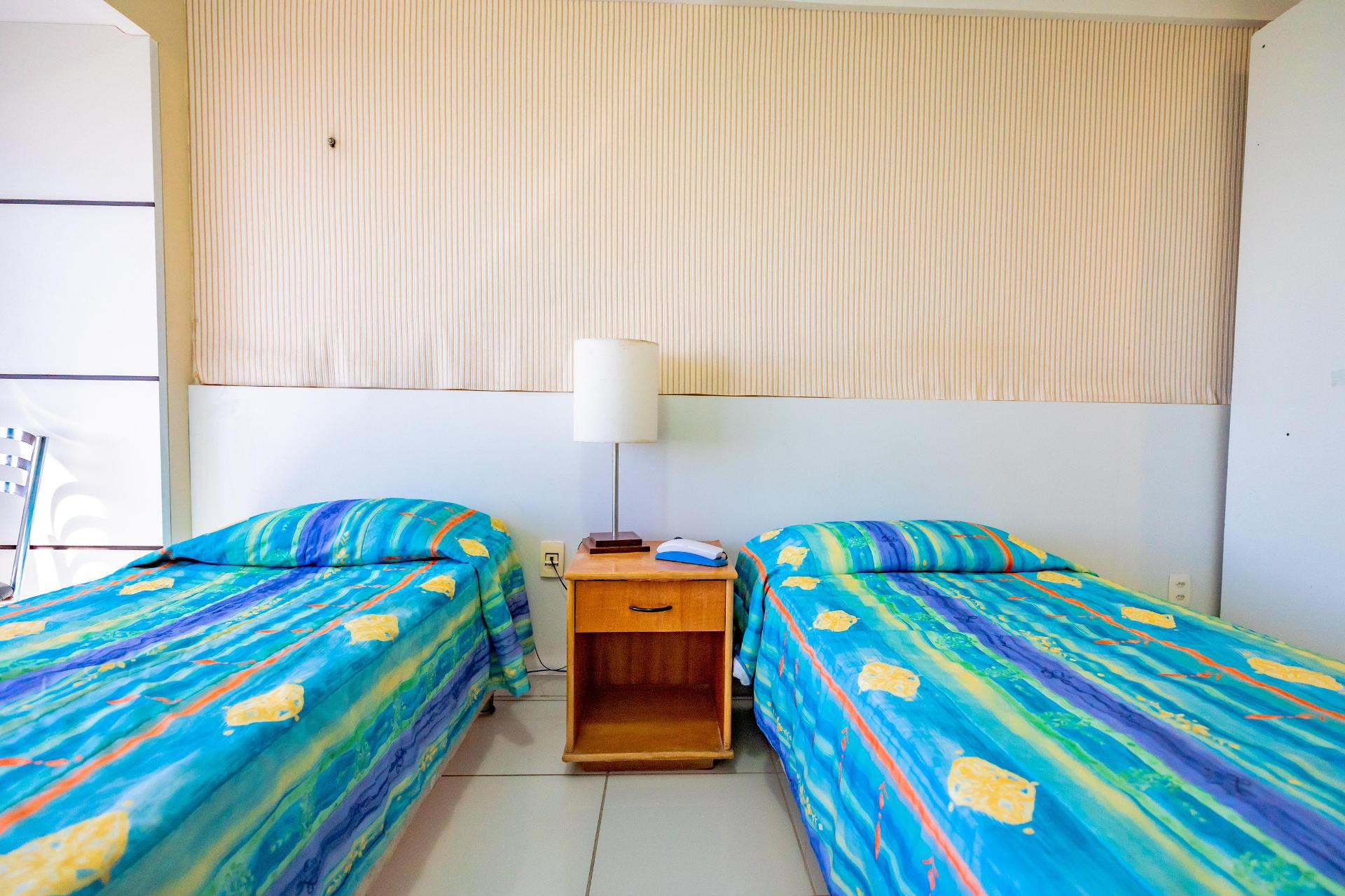 image-housing-carousel