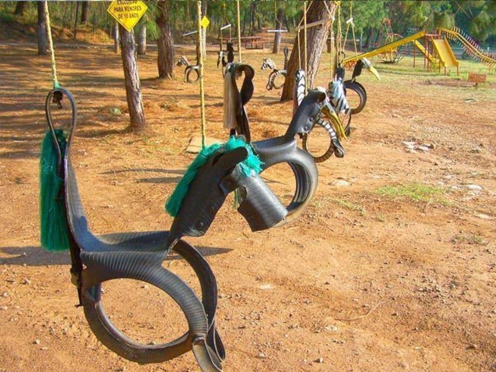 image-housing-carousel