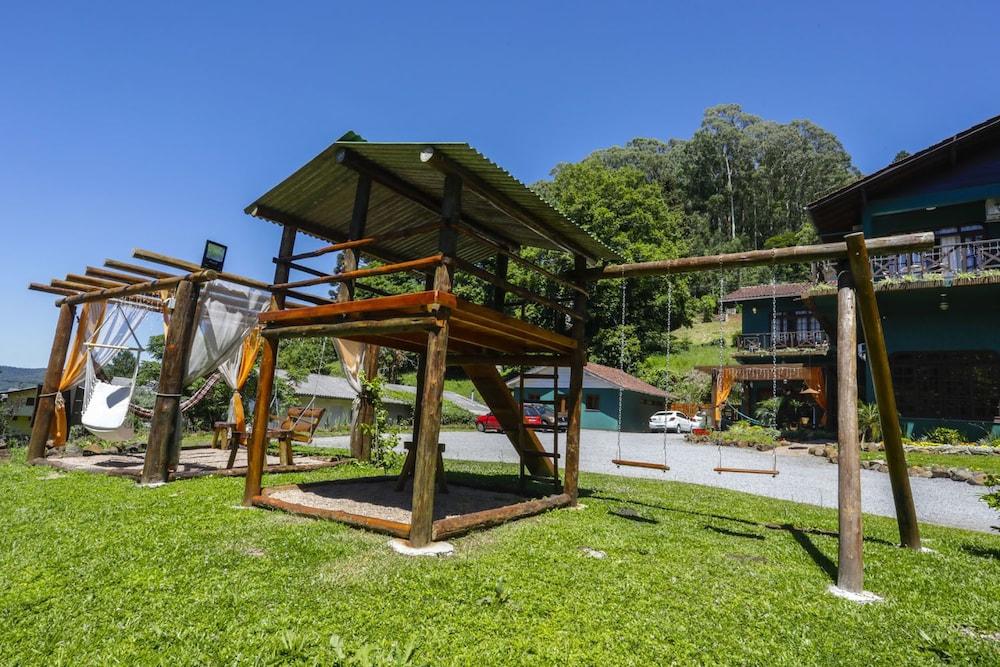 image-housing-carousel