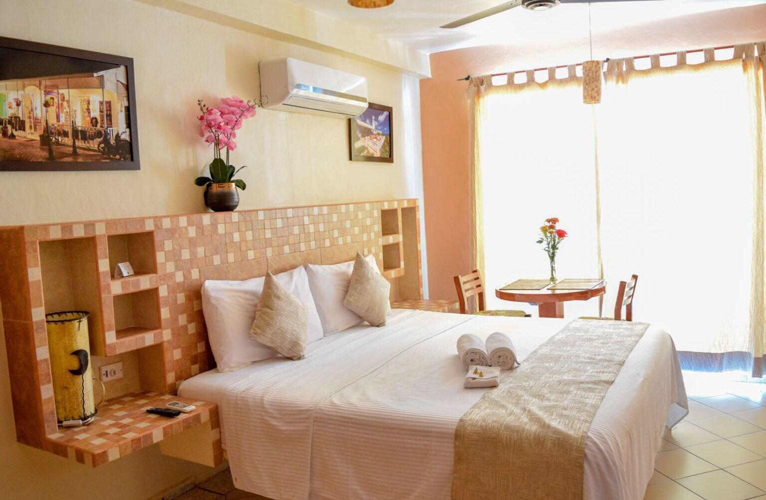 Habitación doble Confort, 1 cama King size, vista a la ciudad