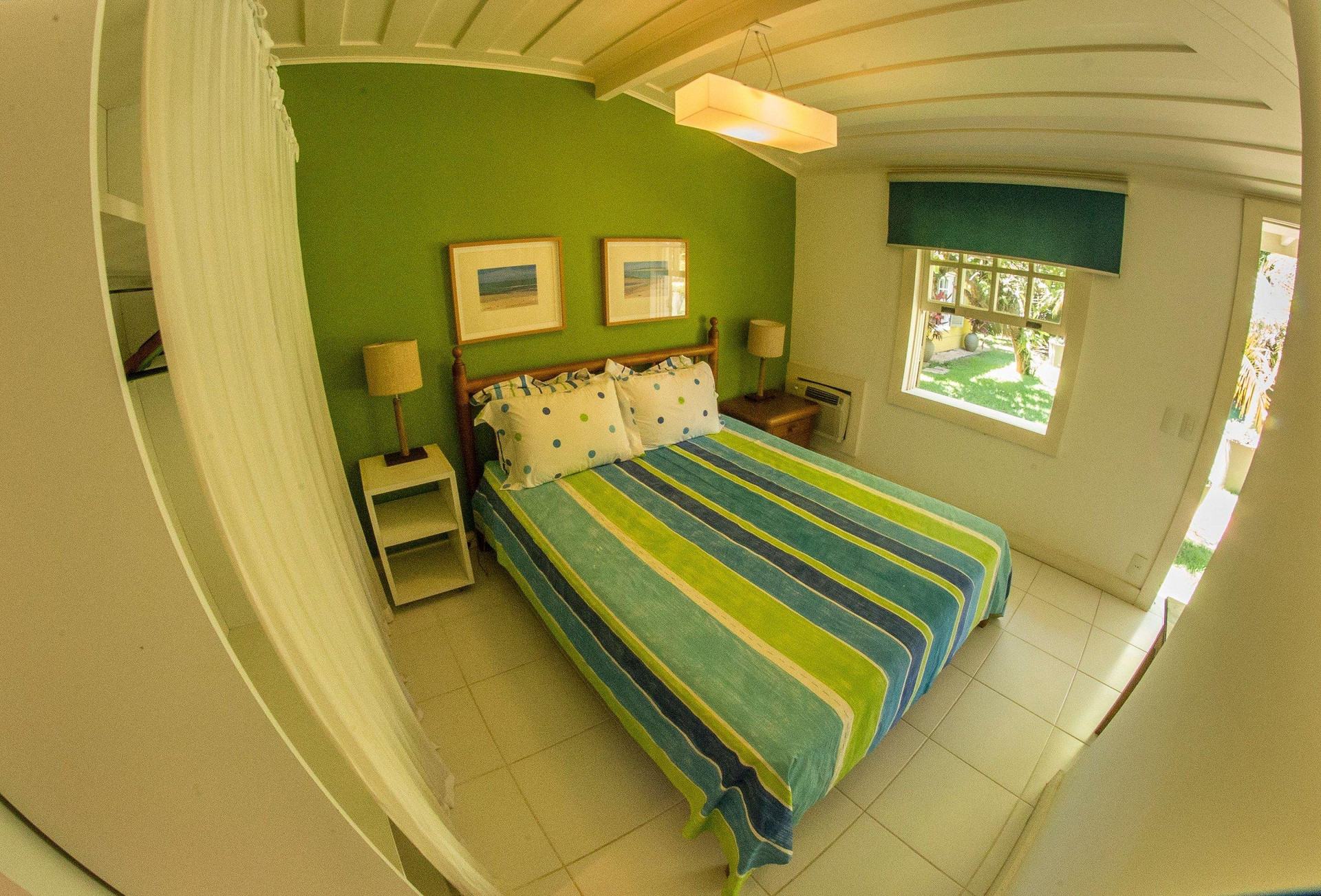 image-housing-carousel