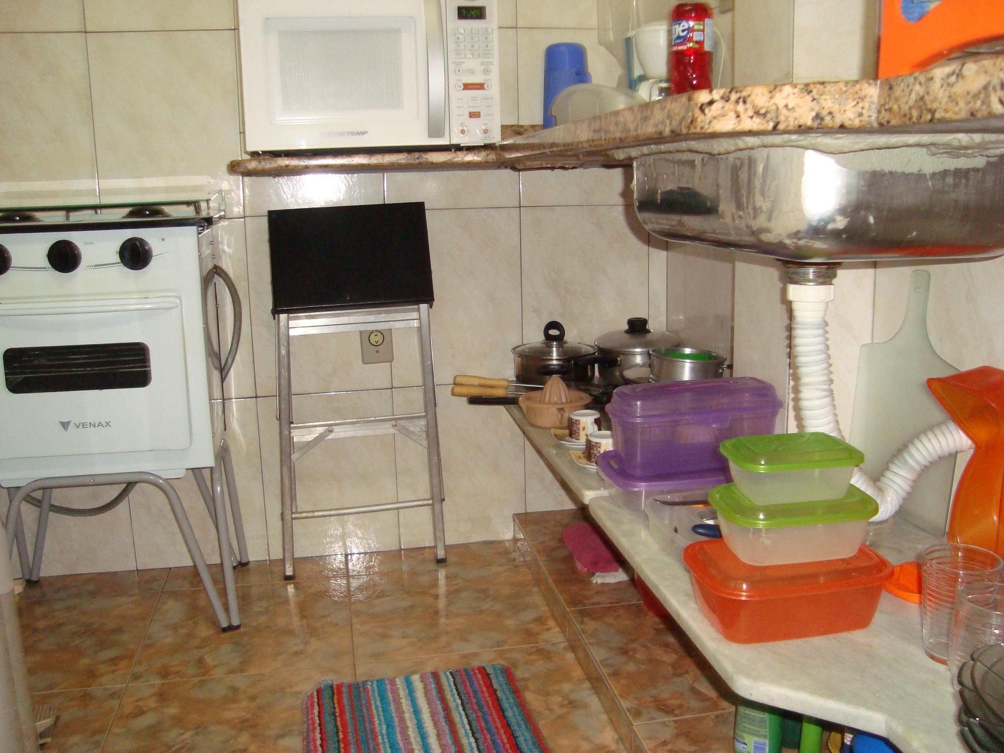 image-housing-carousel