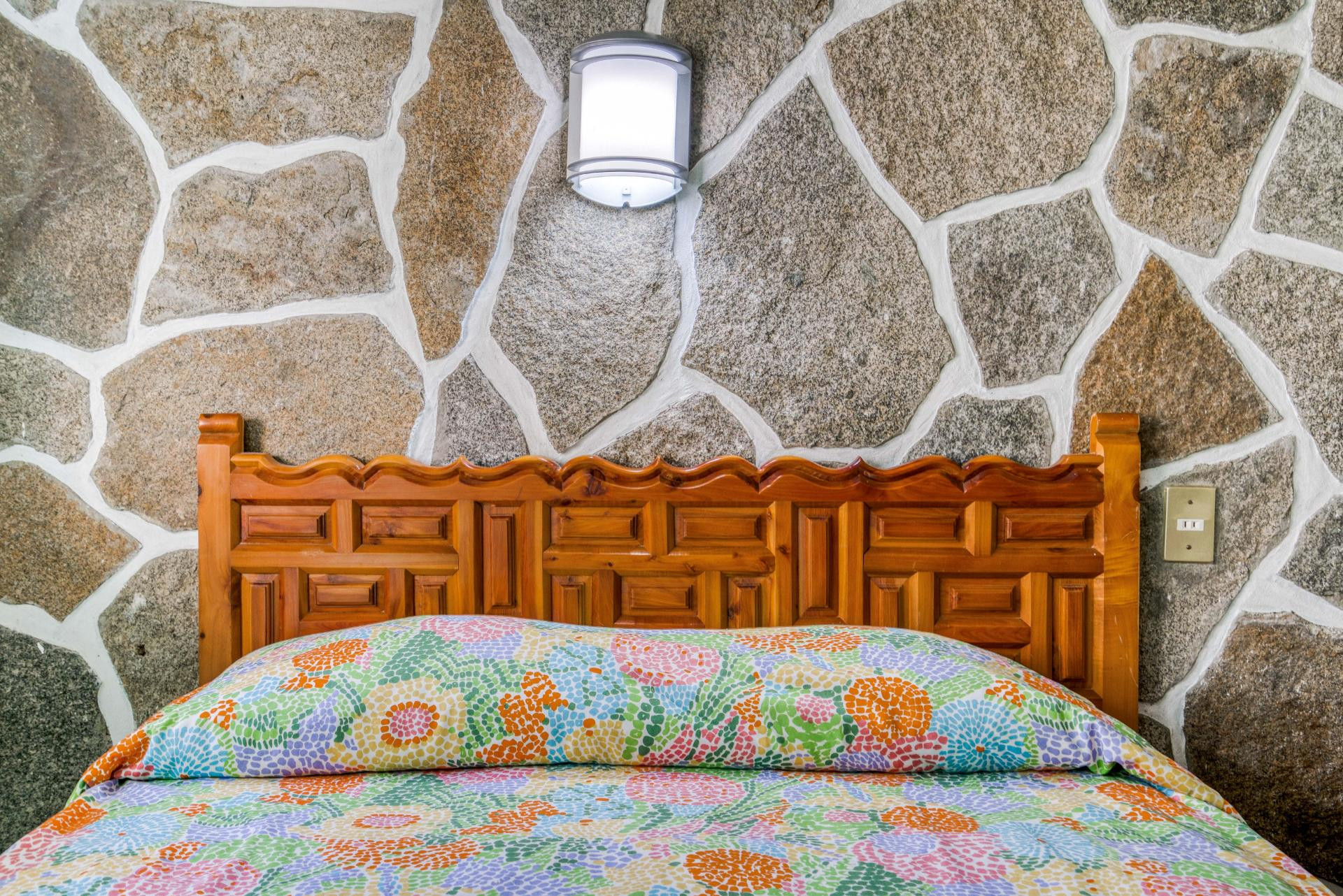image-housing-carousel