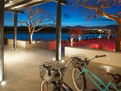 image-housing-carousel