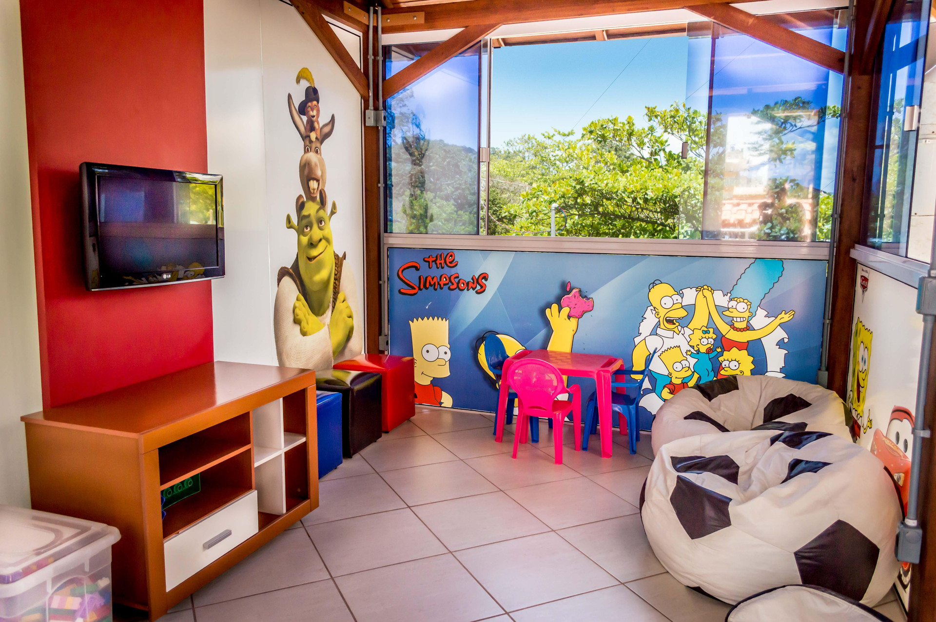 image-housing-carousel