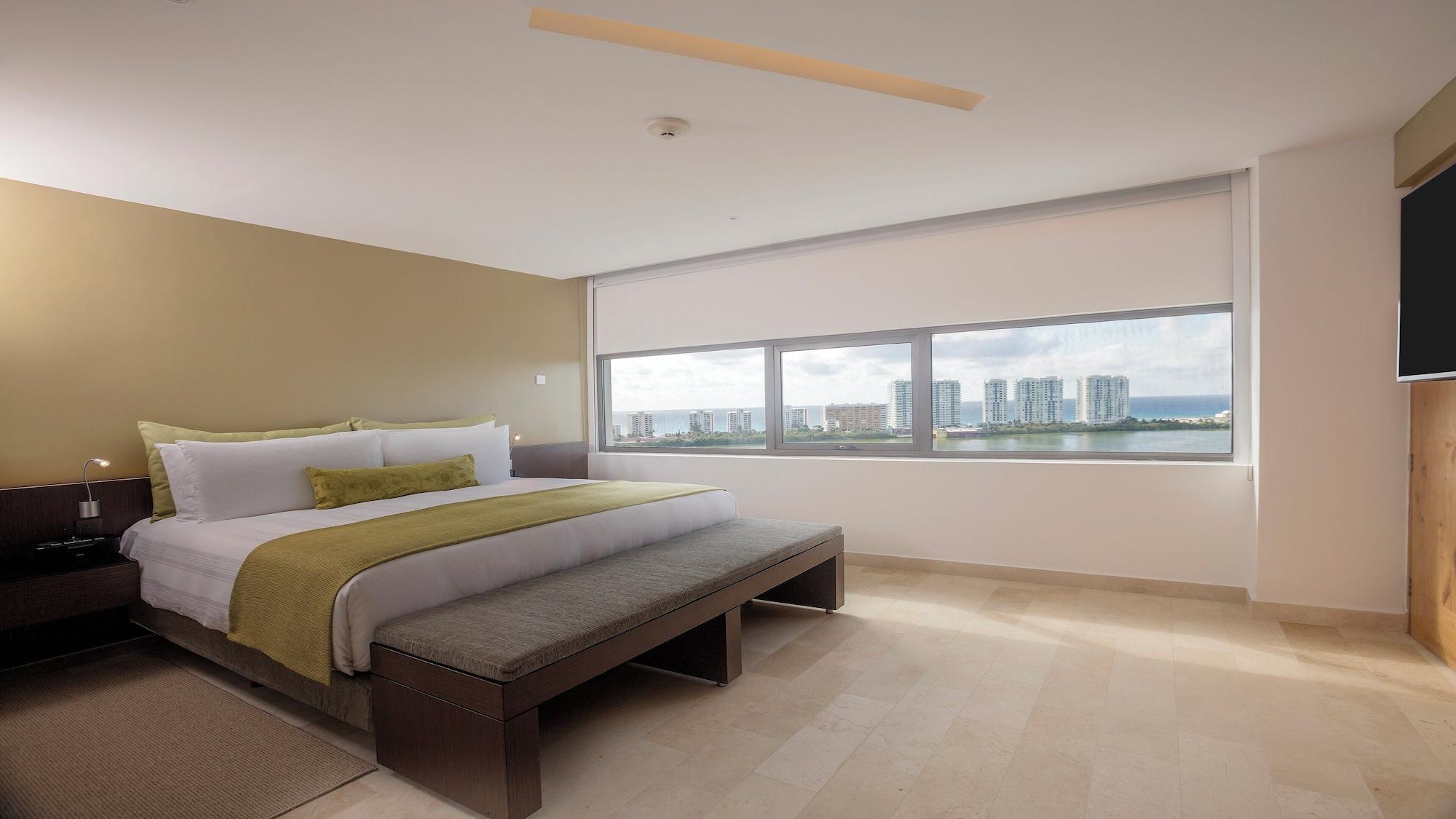 Suite, 1 cama King size, terraza, vista a la laguna