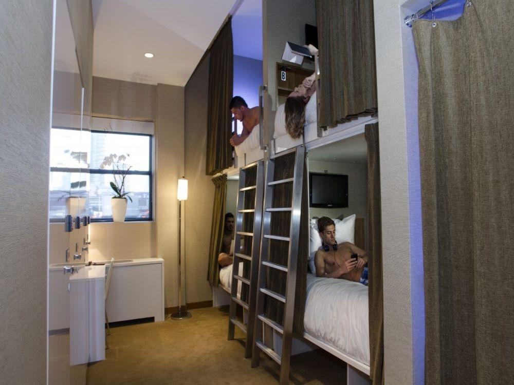 image-housing-carousel