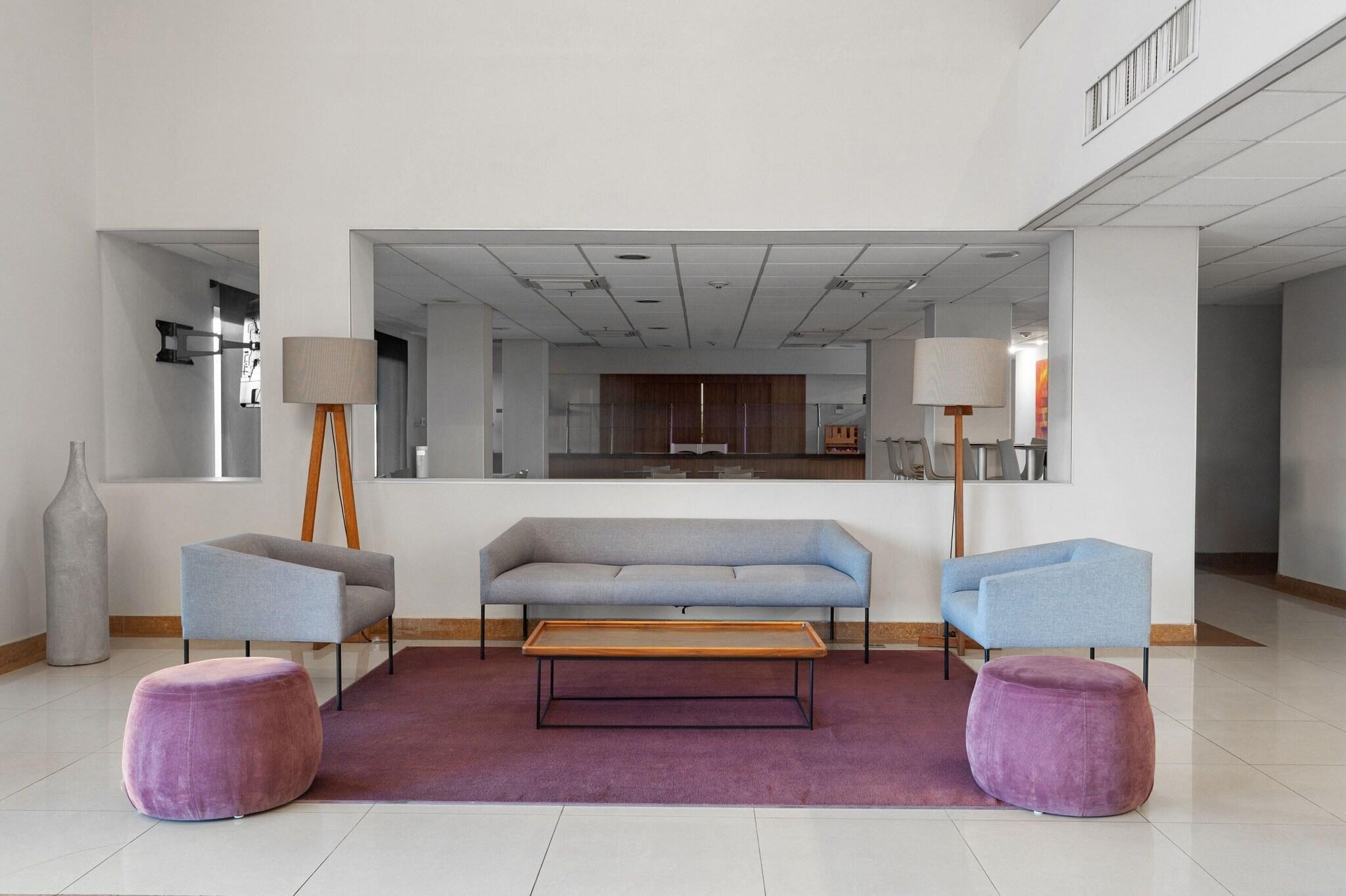 image-housing-carousel
