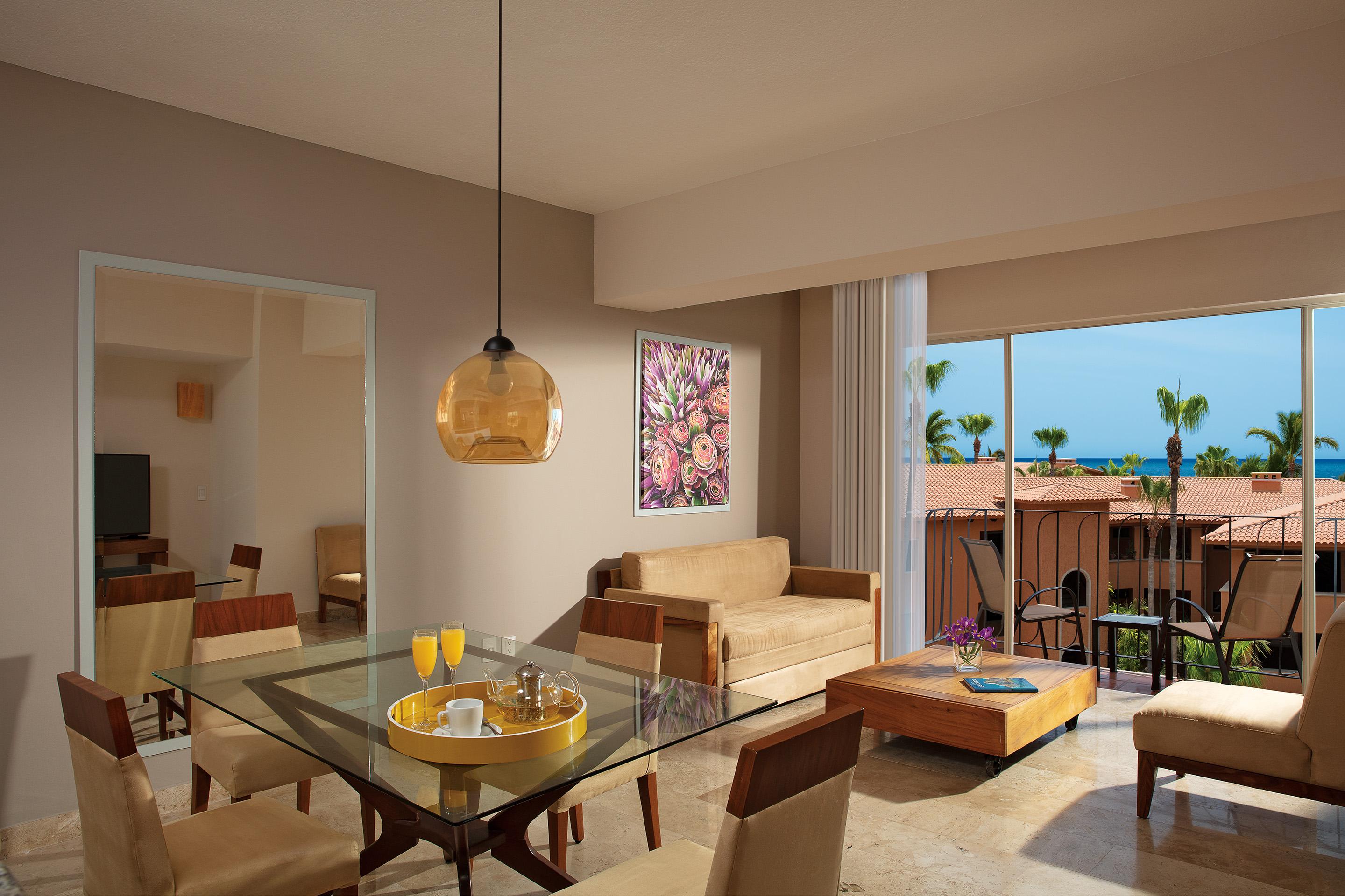 Suite Superior con Vista a la Calle
