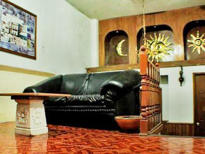 image-housing-carousel
