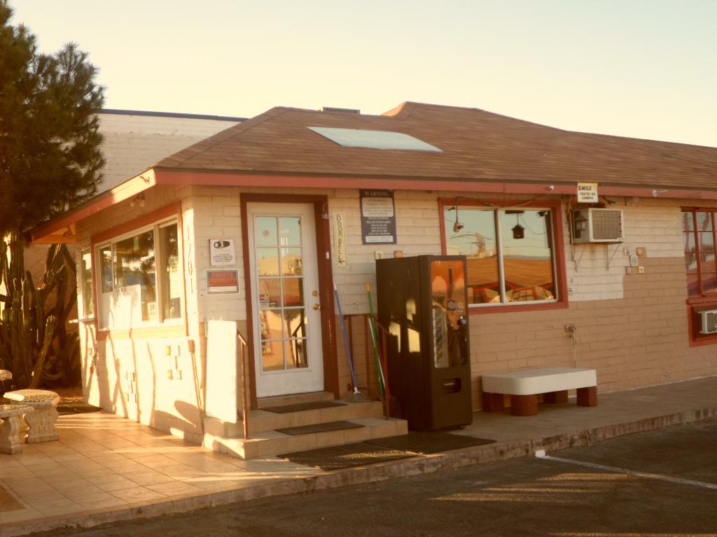 image-housing-carousel