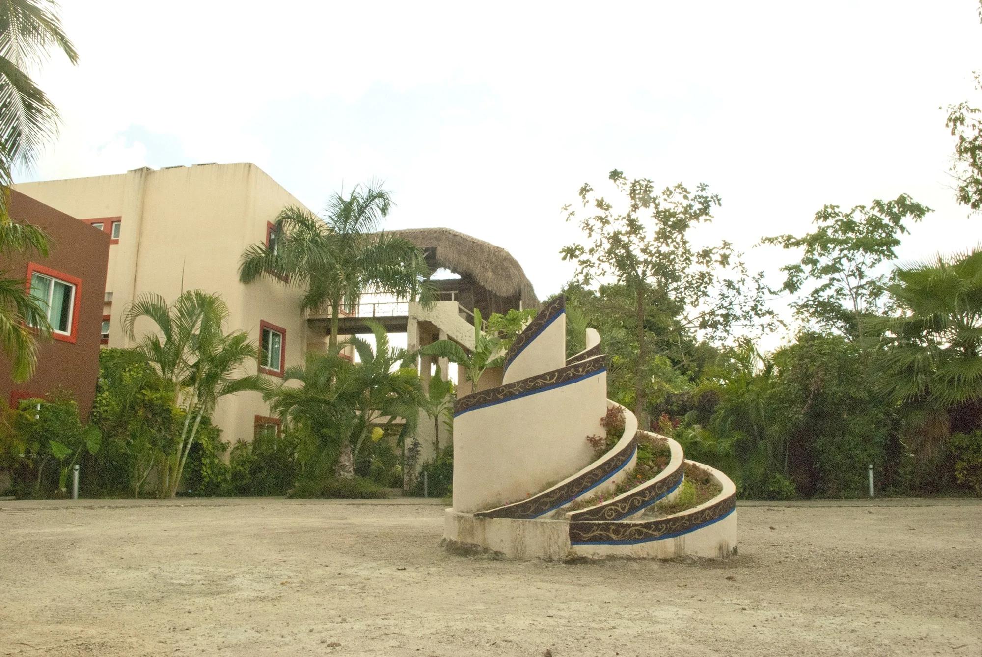 image-housing-carousel