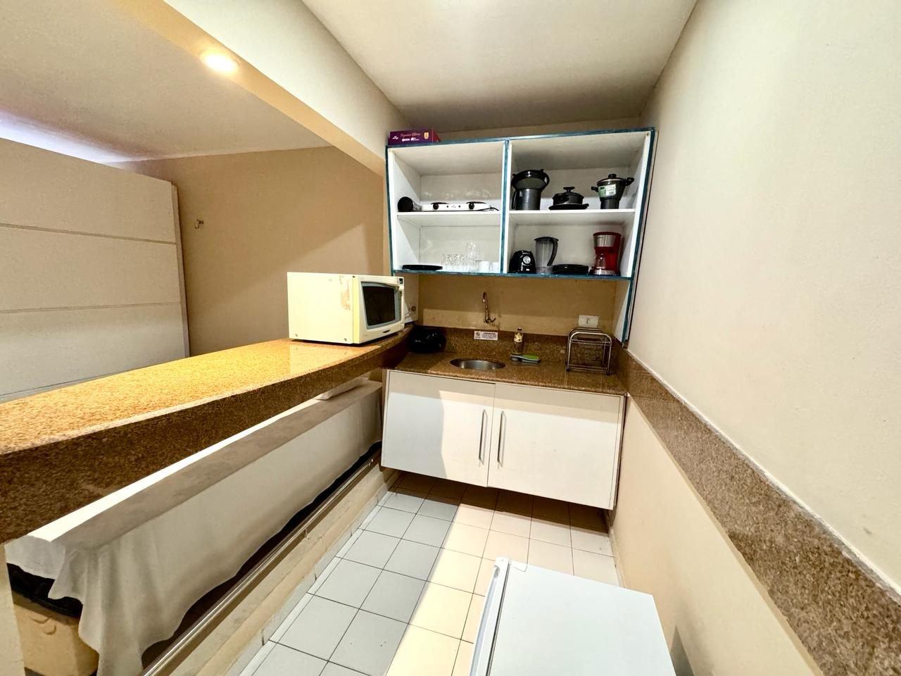 image-housing-carousel
