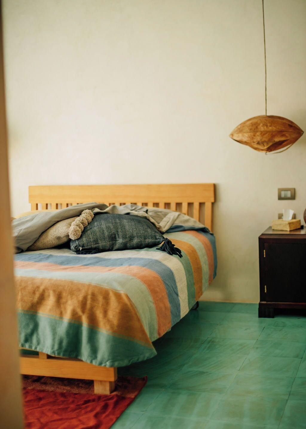 image-housing-carousel