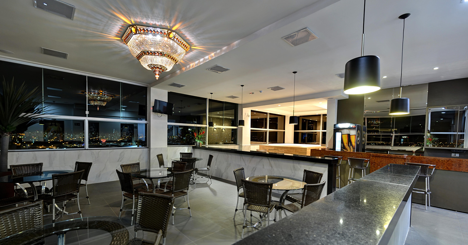 image-housing-carousel