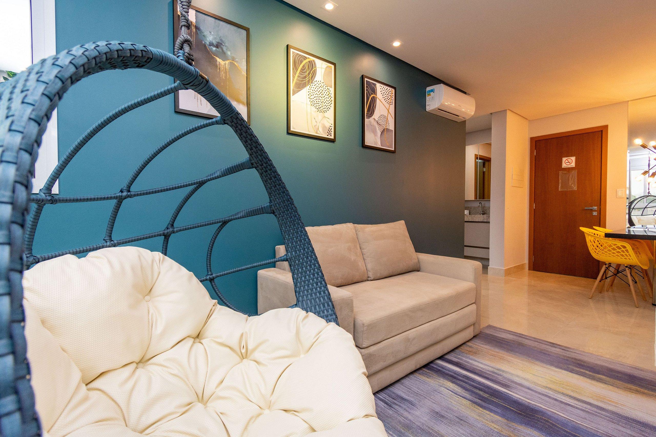 image-housing-carousel