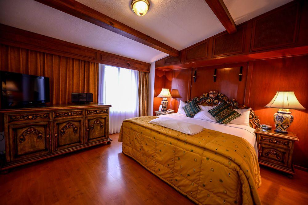 image-housing-carousel