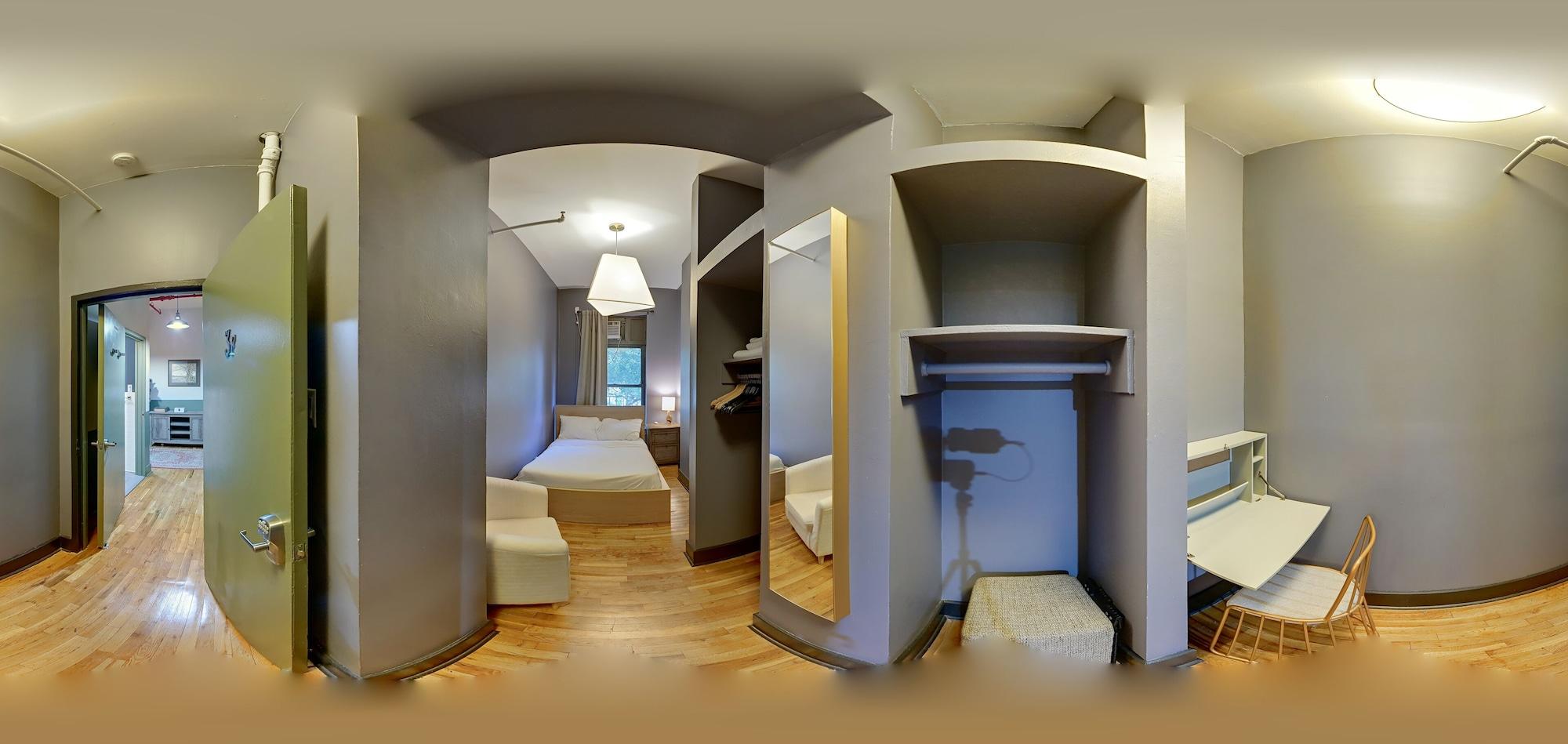 image-housing-carousel