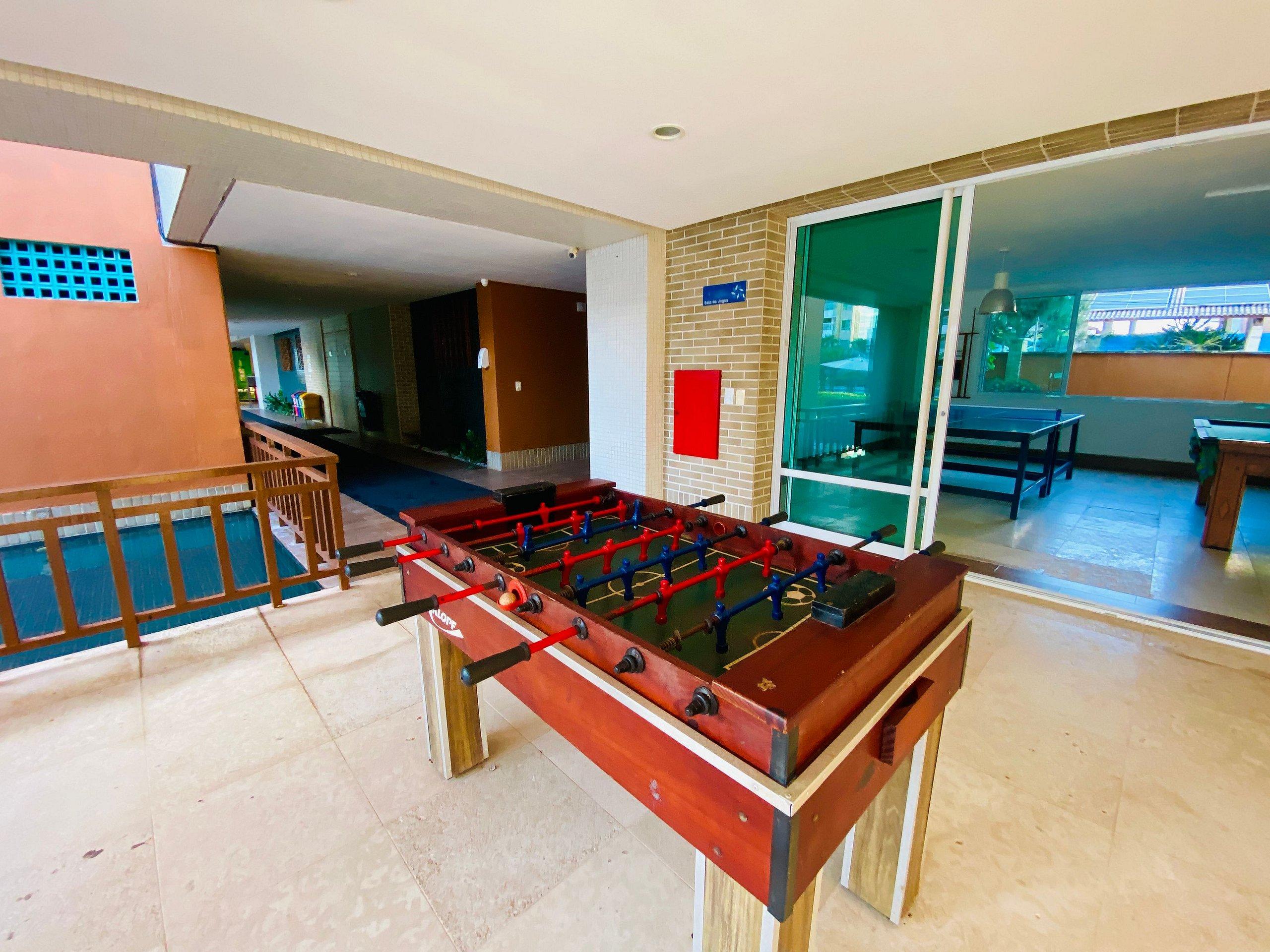image-housing-carousel