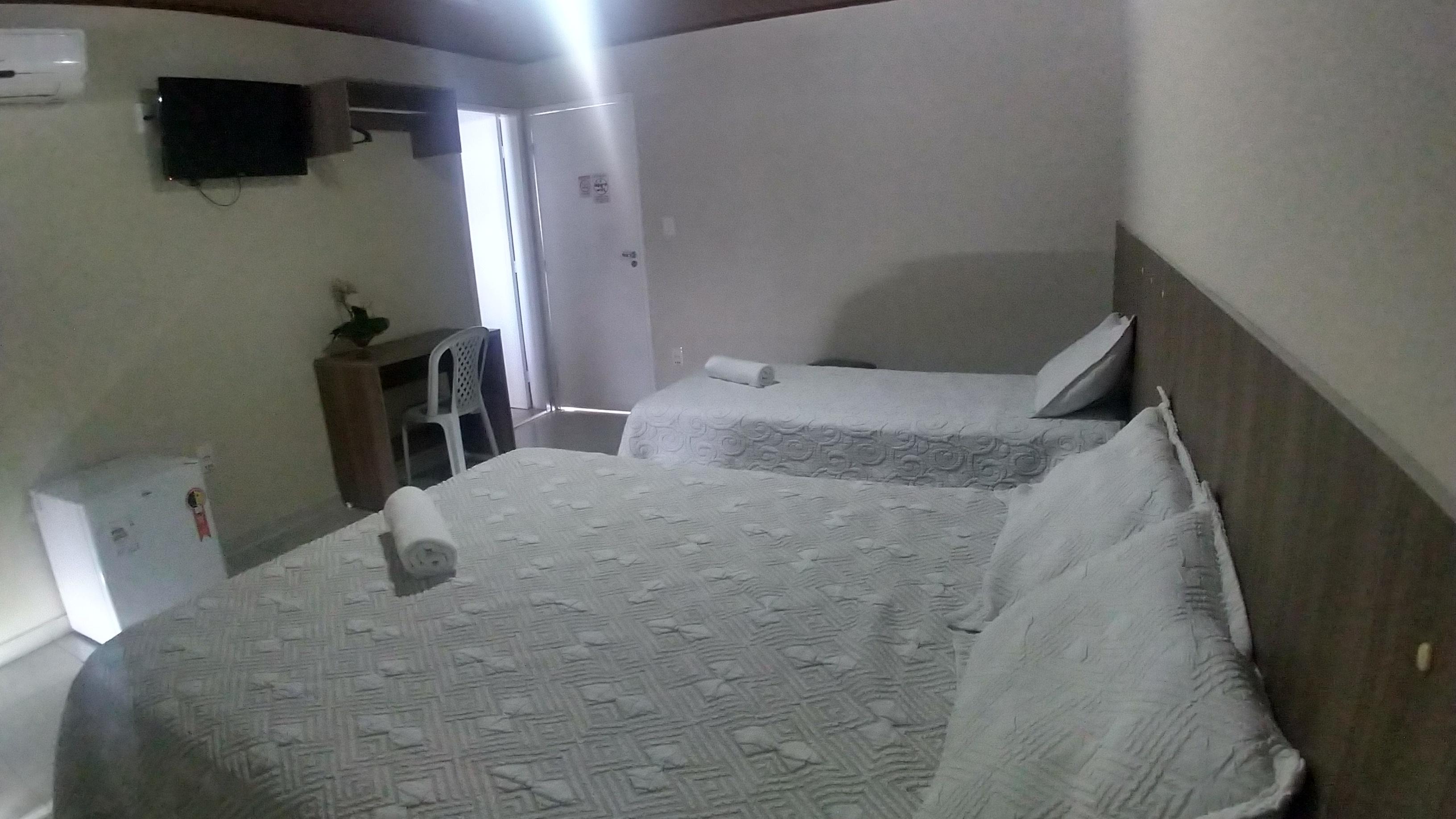 image-housing-carousel