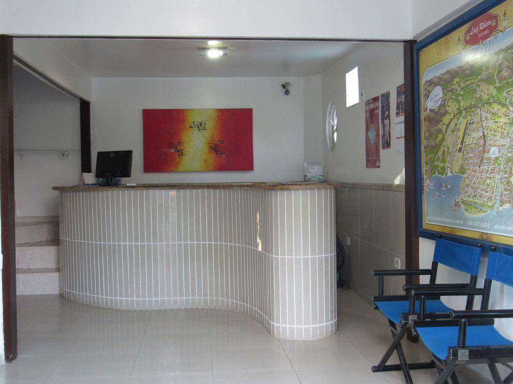 image-housing-carousel