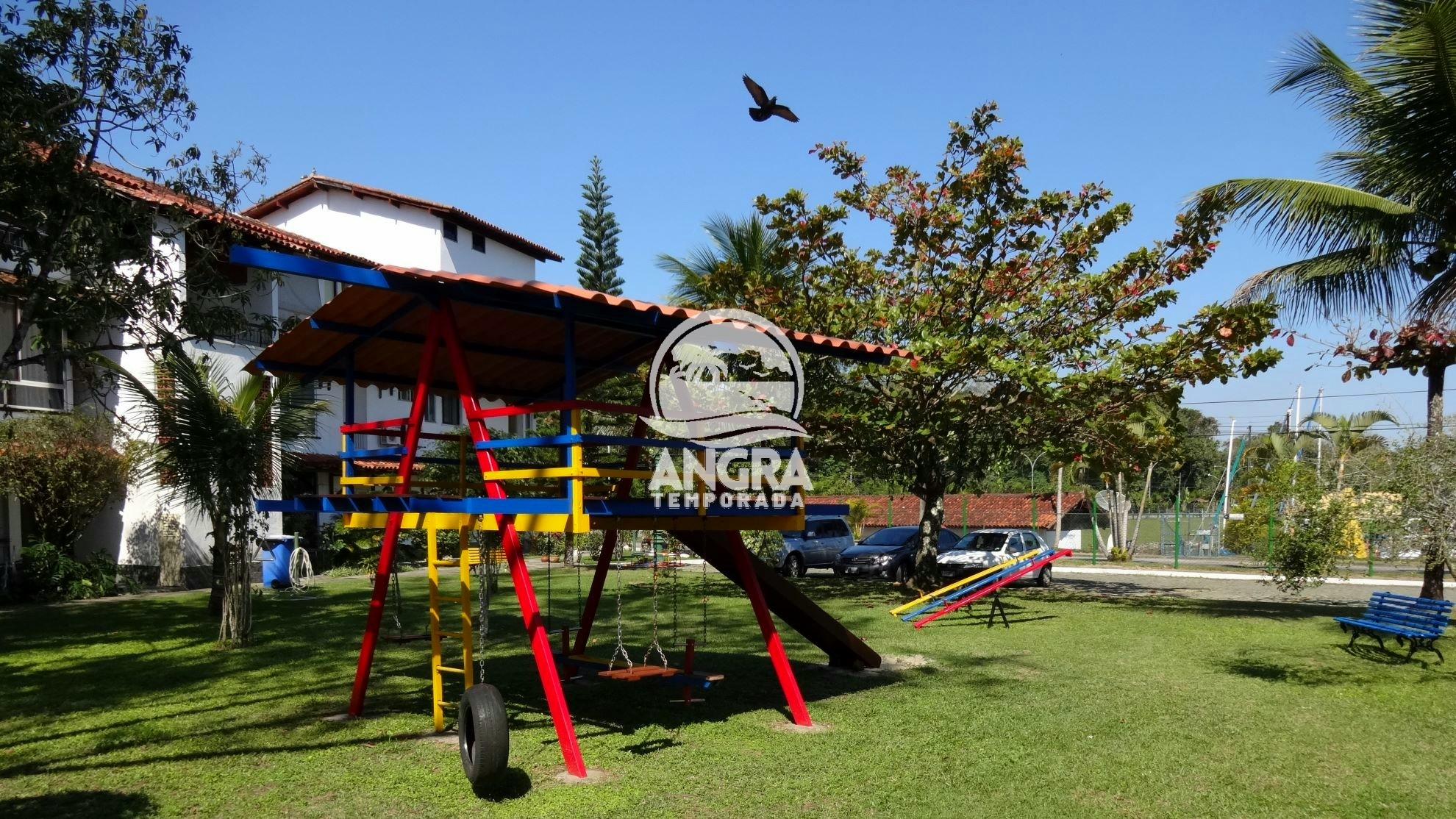 image-housing-carousel