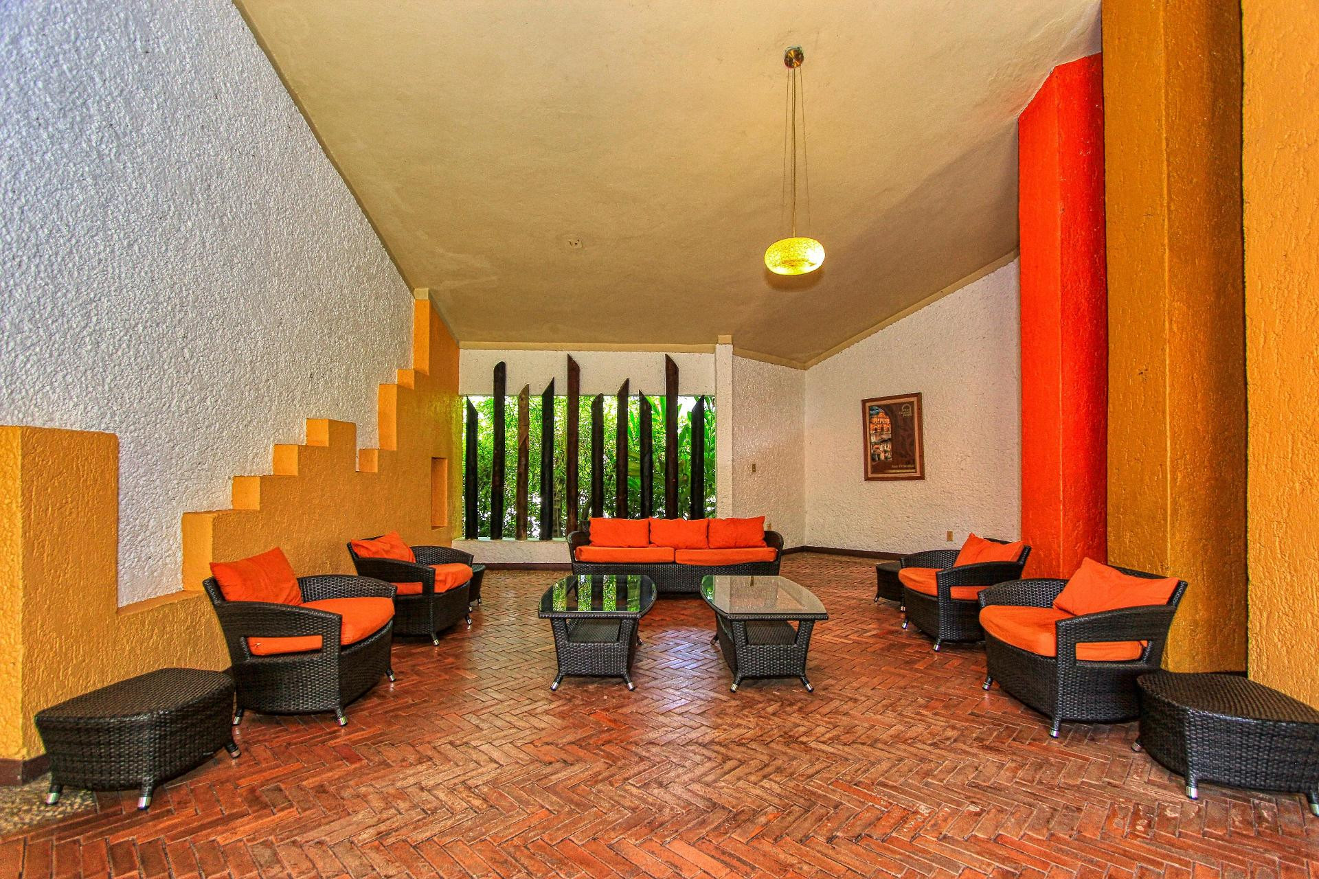 image-housing-carousel