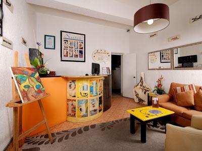 image-housing-carousel