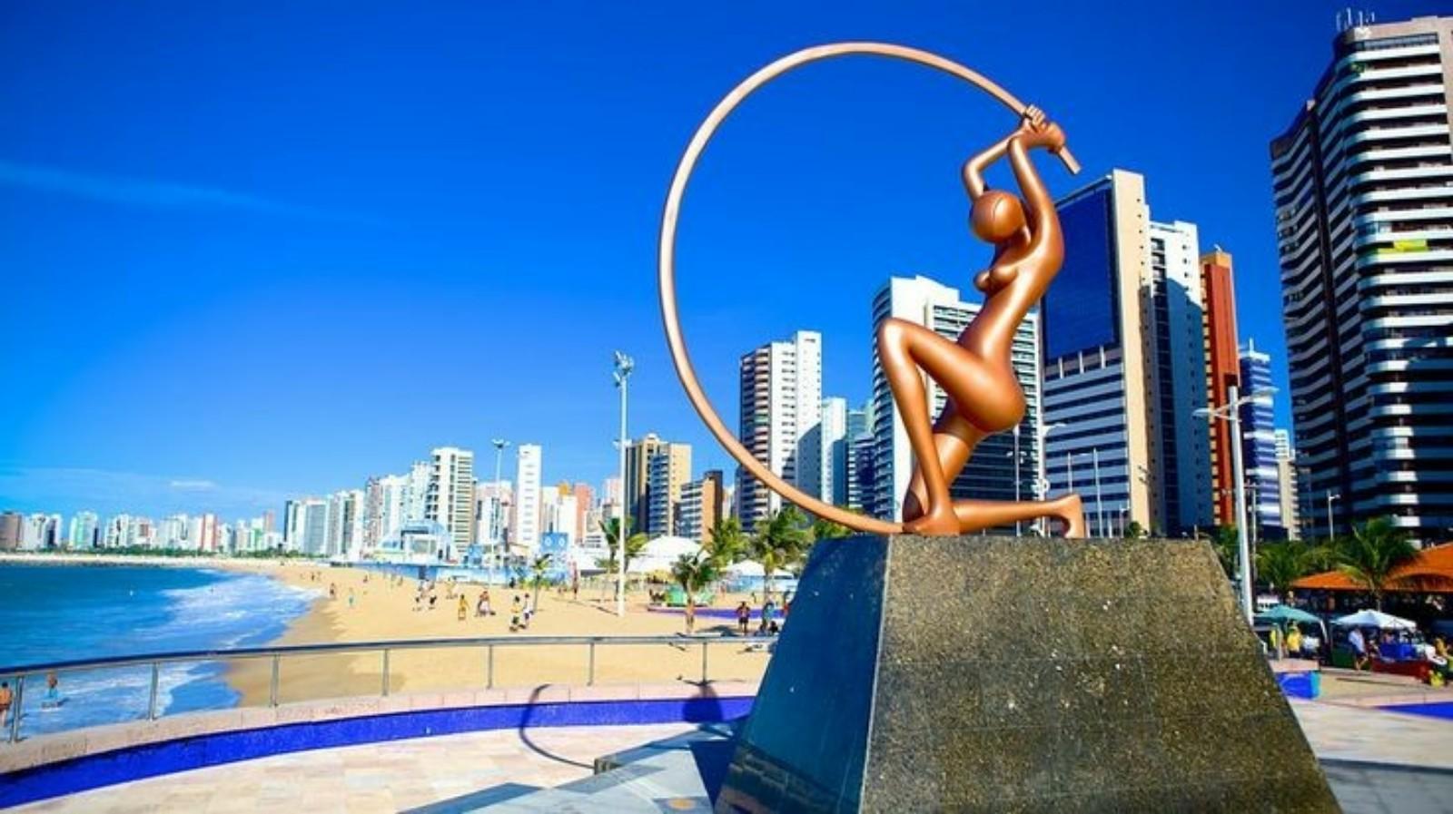 image-housing-carousel