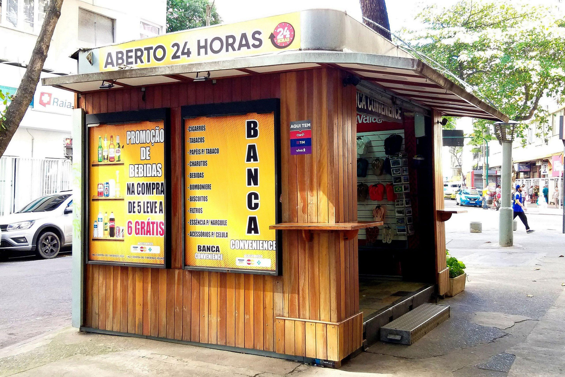 image-housing-carousel