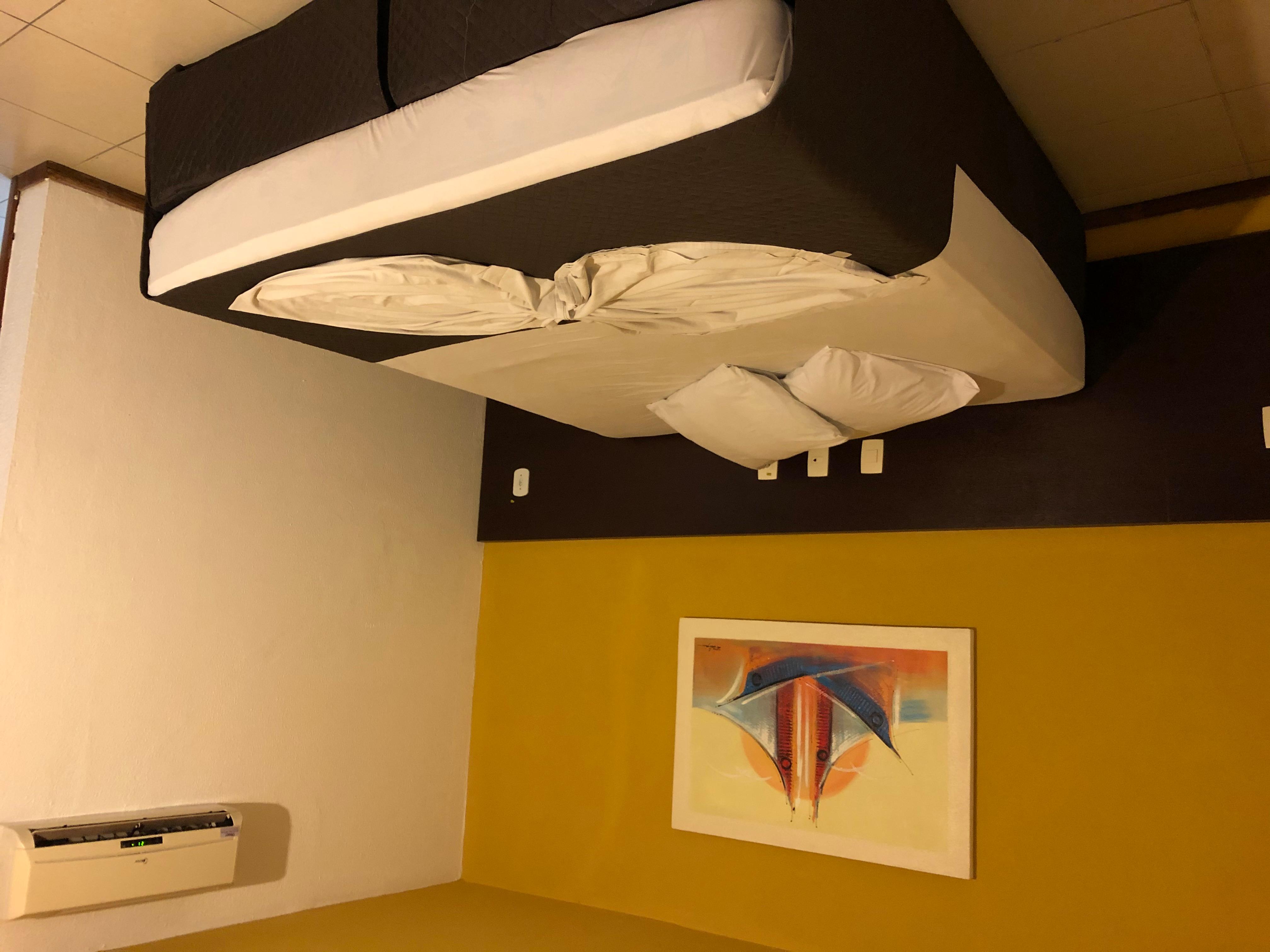 image-housing-carousel
