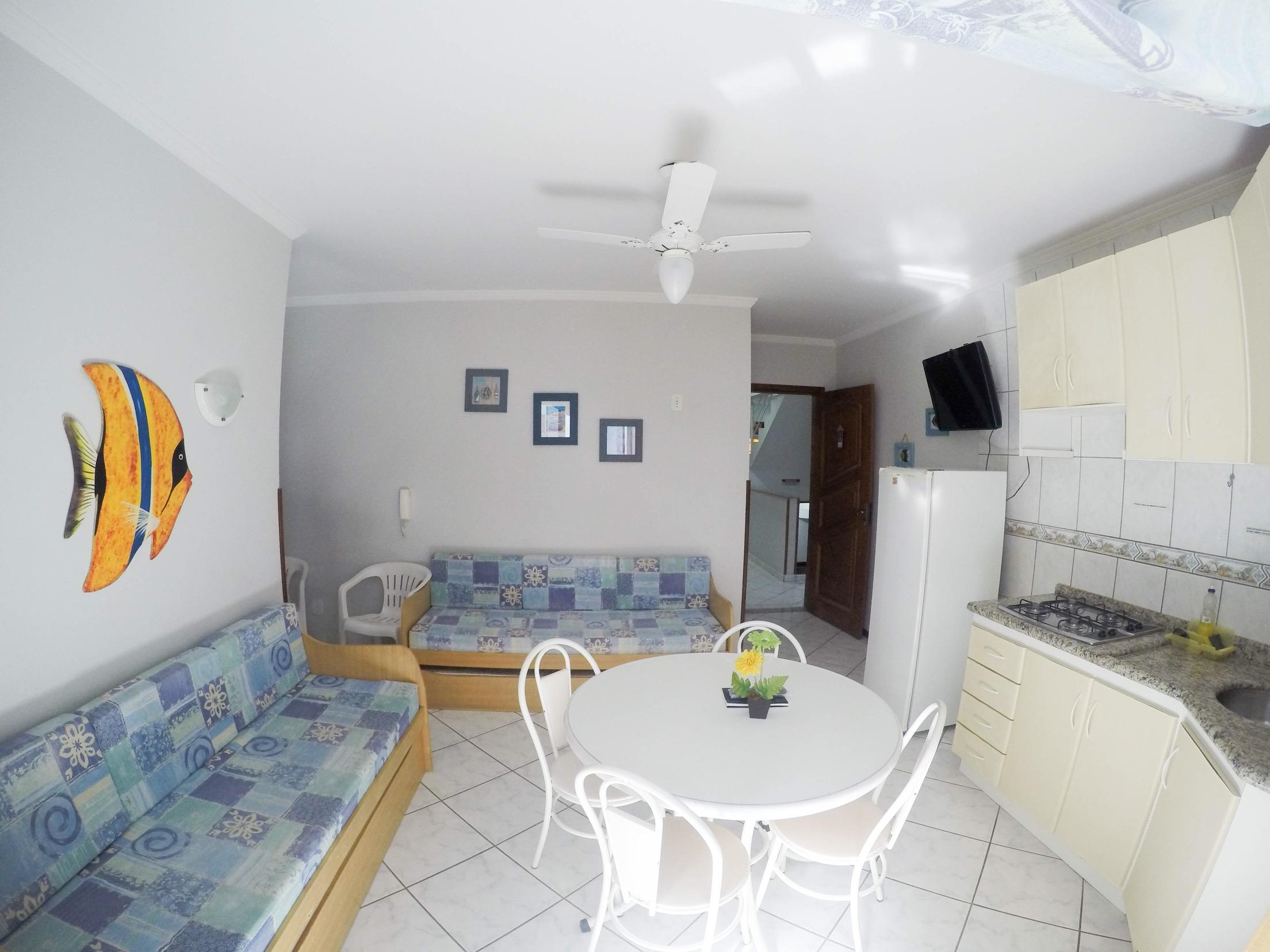 image-housing-carousel