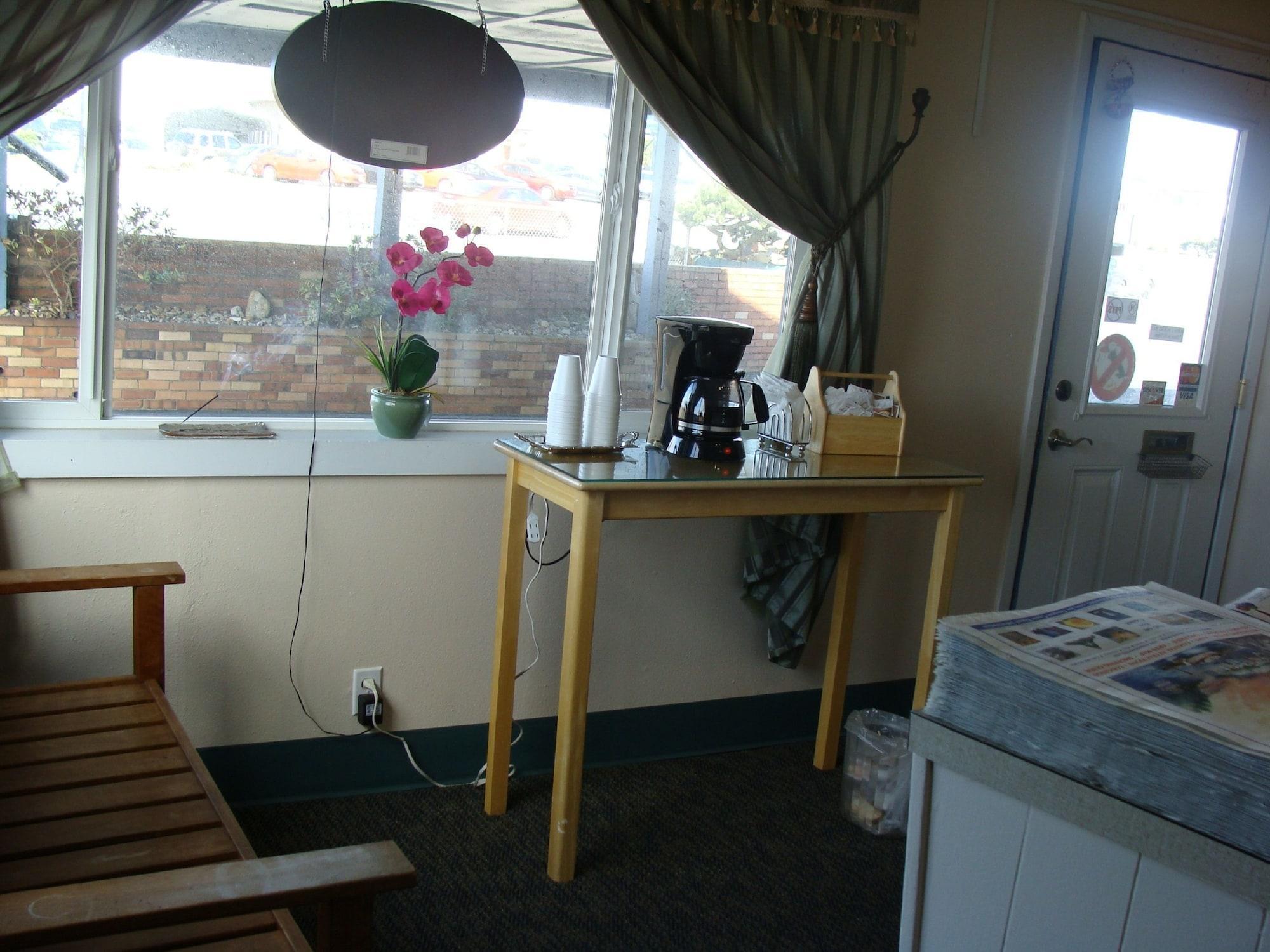 image-housing-carousel